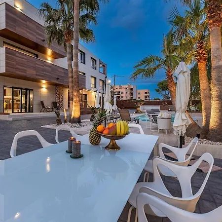 Lusso E Relax Con Piscina A 2 Minuti Dal Mare Apartment *